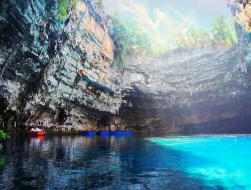 Caverna e Lago Melissani - A Gruta das Ninfas, Ilha de Kefalonia, Grécia