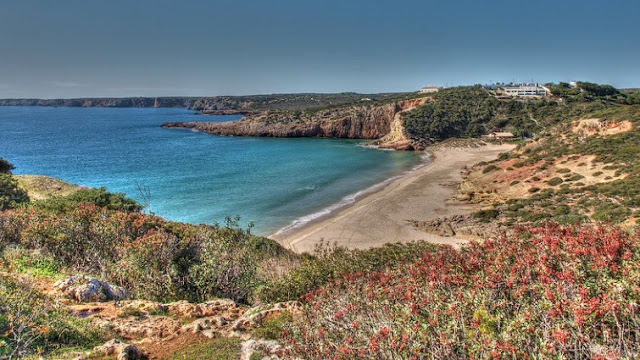 Zavial 9 praias isoladas mais bonitas do Algarve