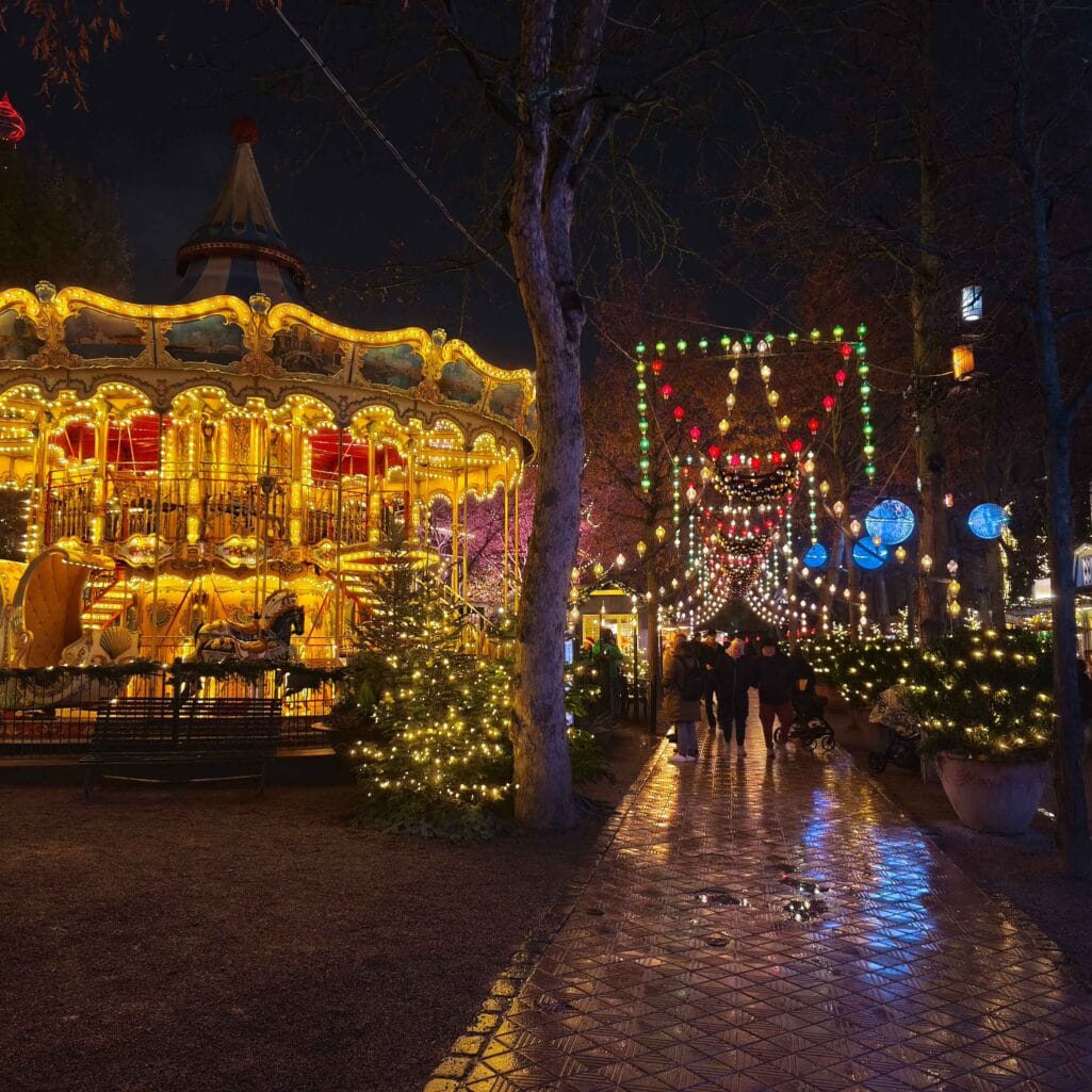 Carrocel Parisiense - Tivoli - O que Visitar na Capital da Dinamarca