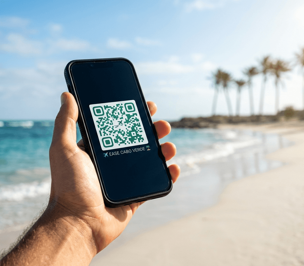 Mão segura smartphone mostrando QR Code do registo EASE com praia paradisíaca de Cabo Verde ao fundo.