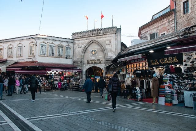 Grande Bazar (Kapalıçarşı)