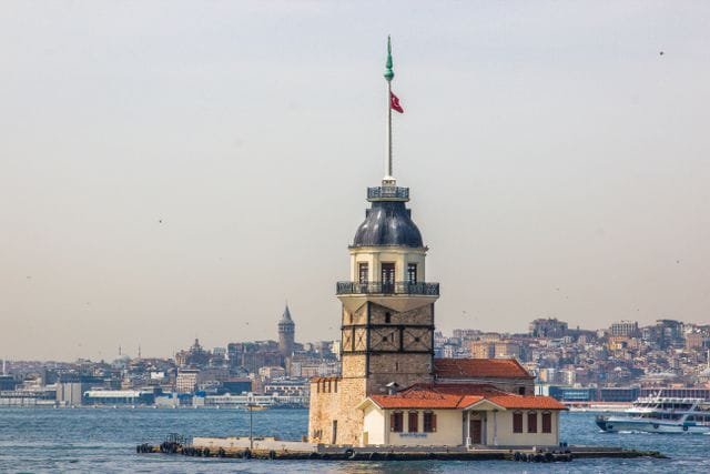 Üsküdar e Torre do Leandro (Kız Kulesi)
