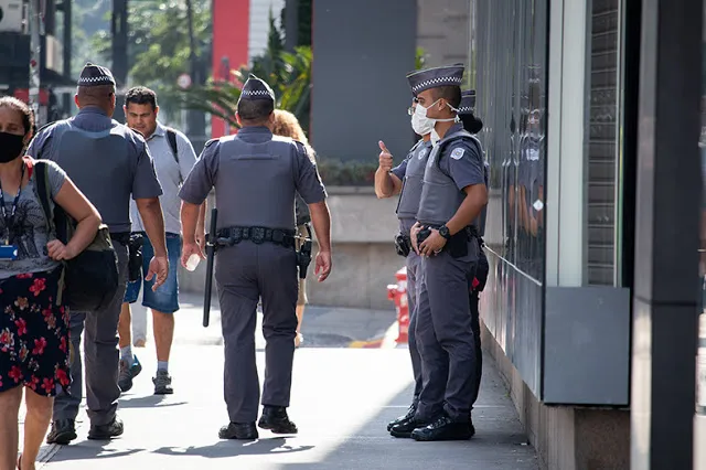 Falsos policias