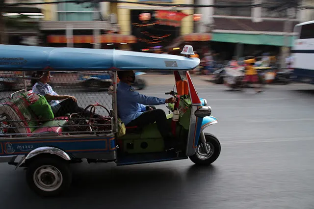 Golpes no táxi e tuk tuk esquemas para burlar turistas