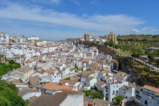 Castelo Setenil de las Bodegas