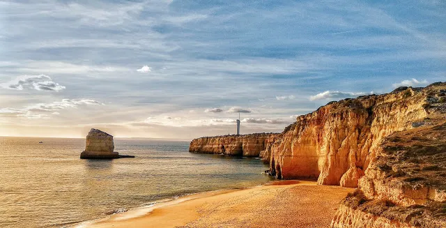 Praia dos Caneiros