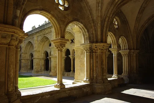 Claustros Sé Velha