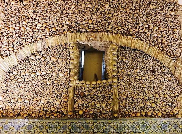 Capela dos Ossos
