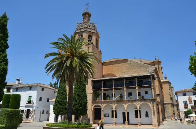 Plaza Duquesa de Parcent