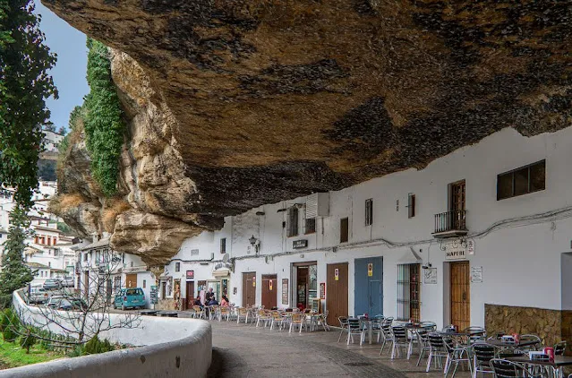 Setenil de las Bodegas