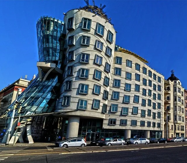Casa Dançante (Dancing House)
