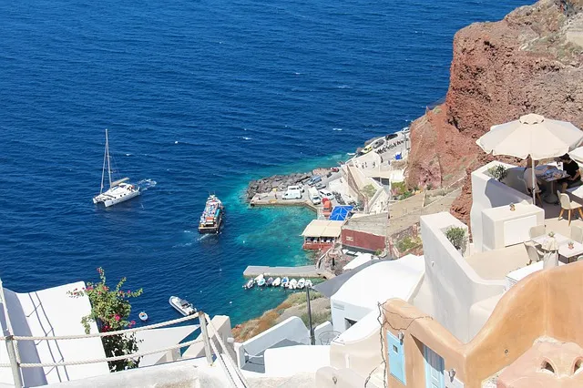 Amoudi Bay