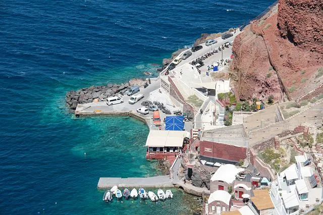 Ammoudi Bay